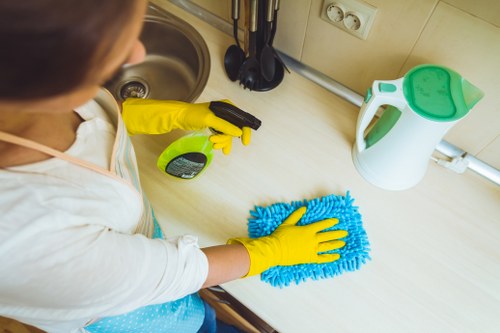 Deep cleaning service for SE5 rental properties before move out
